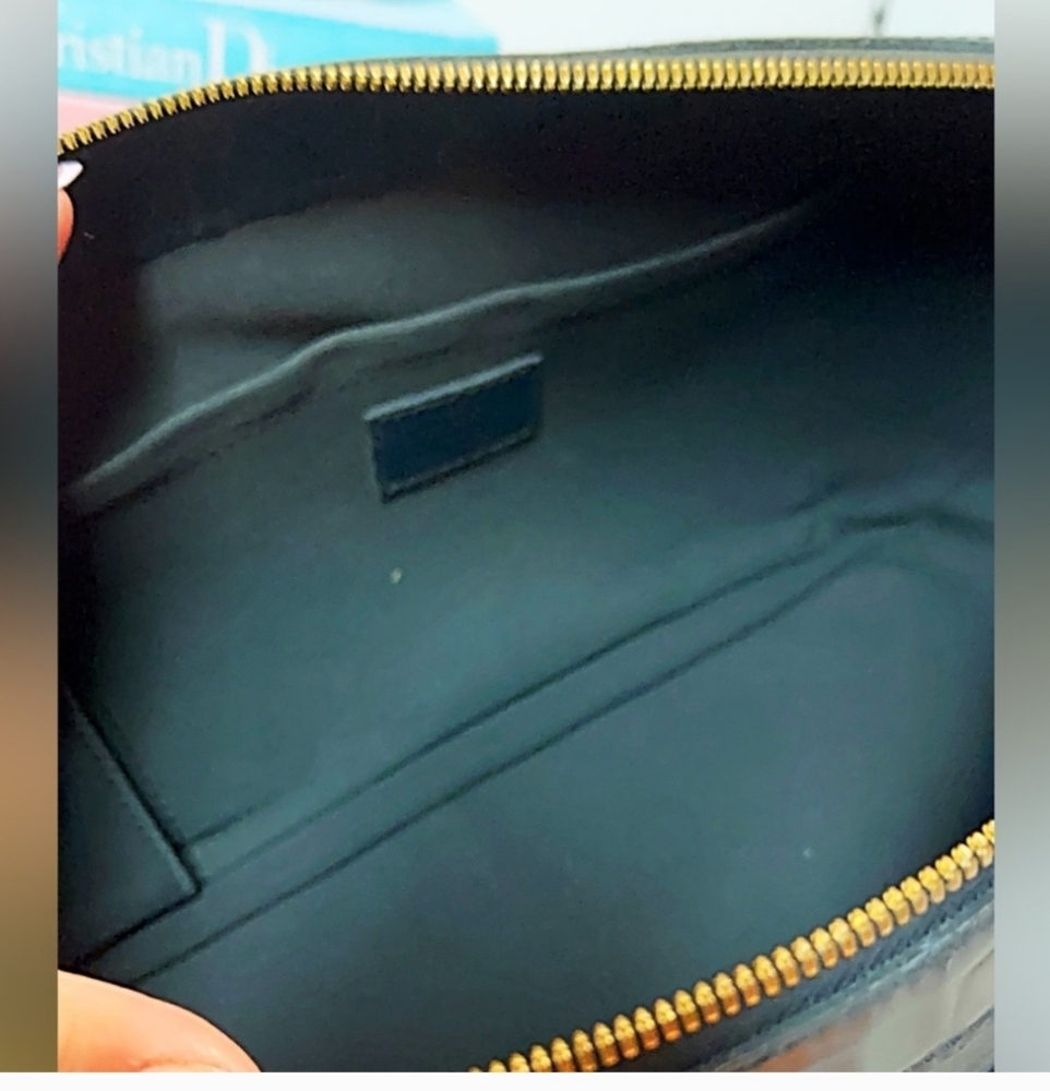 Louis Vuttion Black Epi Leather Handbag - Picture 6 of 10